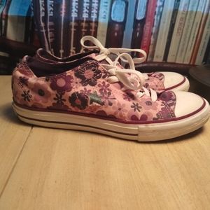 Converse One Star Lilac Purple Floral Sneakers
